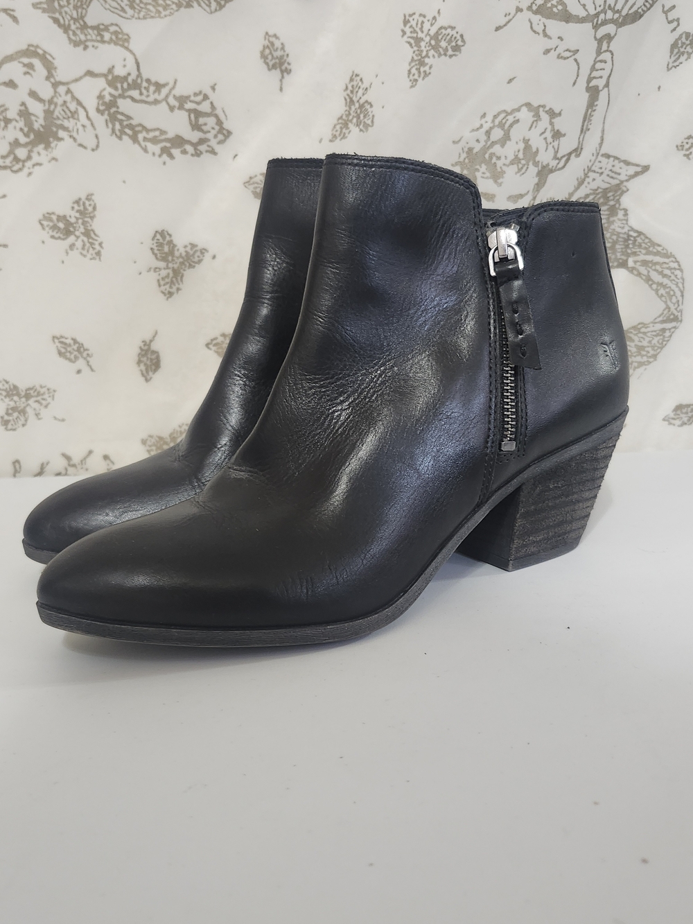Frye "Judith" Black Leather Double Zip Ankle Booties 7.5